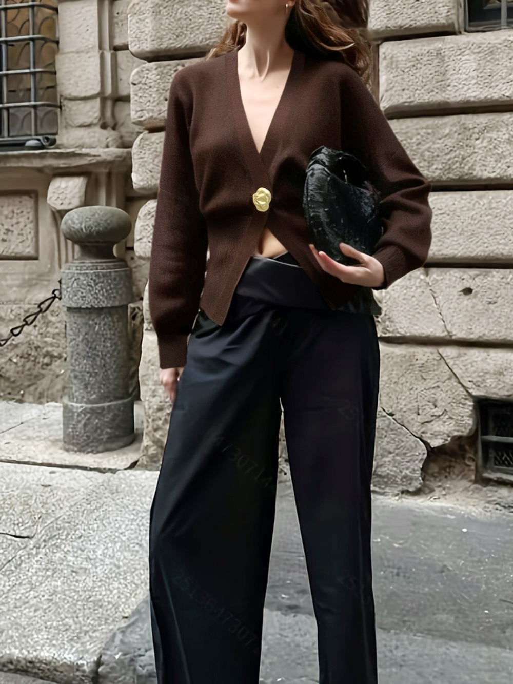 Single-Button Fitted Cardigan - Picture 3 of 9